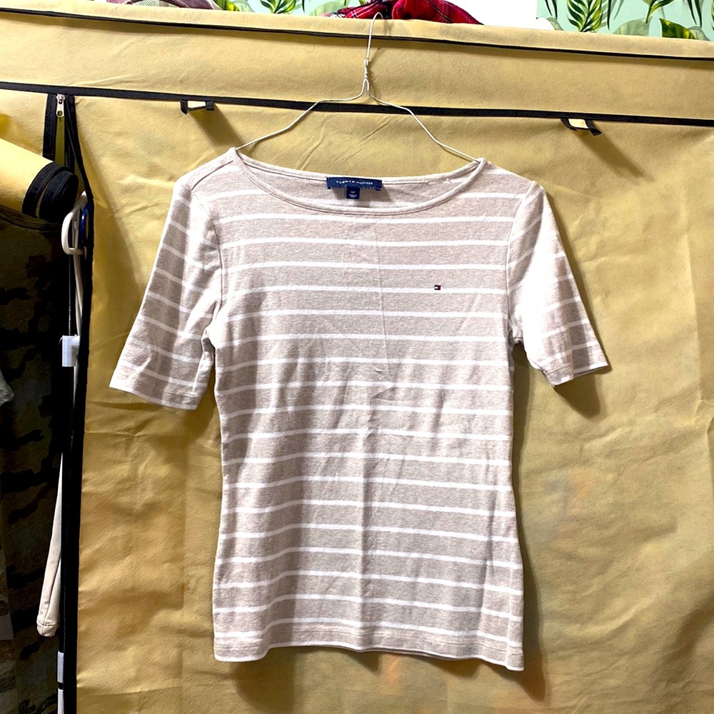 Women’s mid sleeve top